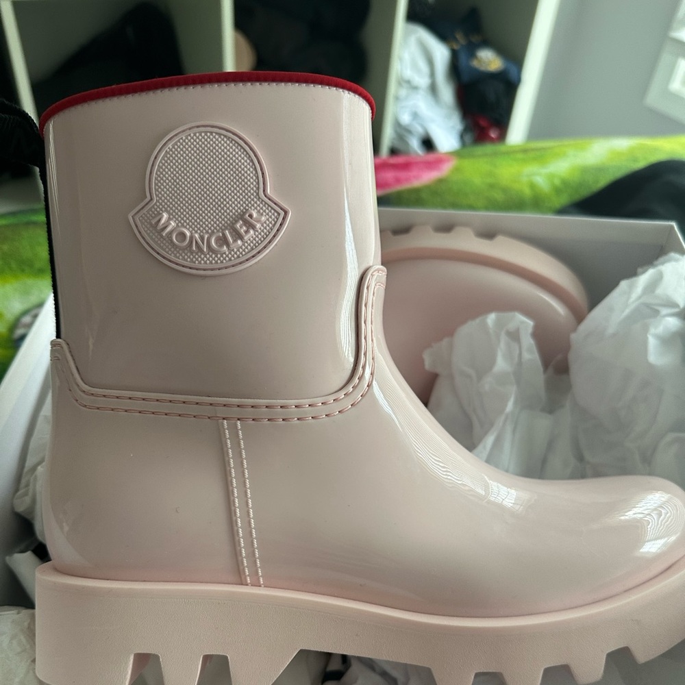 Brand new pink Moncler boots